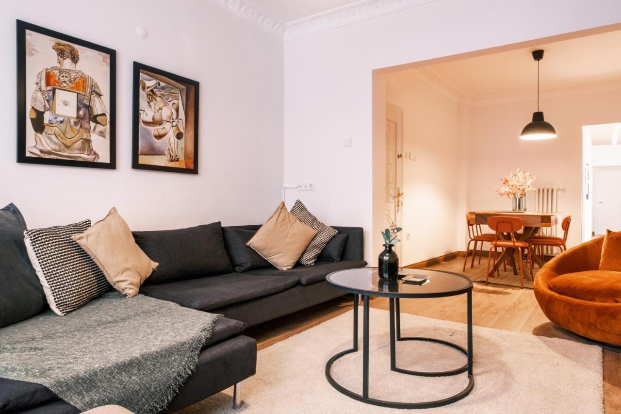 Flat With Closed Balcony 5 Min To Citys Nisantasi * İstanbul